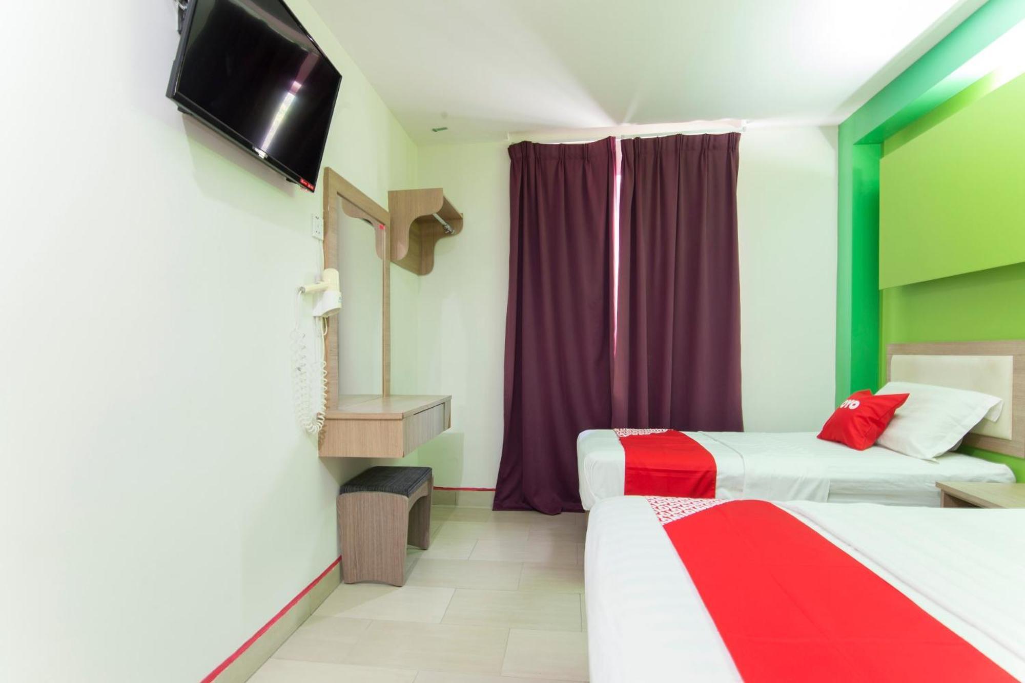 Valley View Hotel Lumut Exterior photo