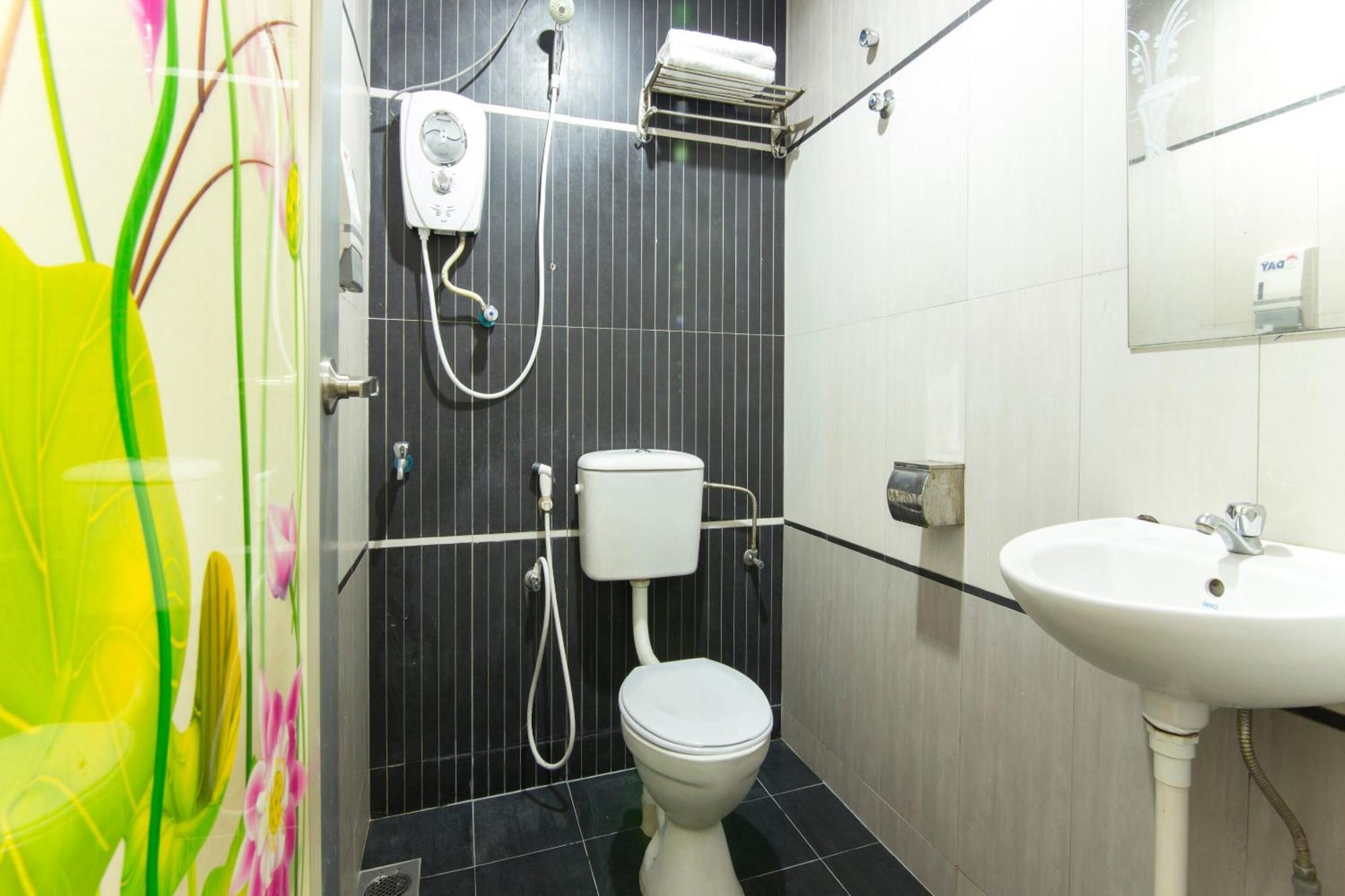 Valley View Hotel Lumut Exterior photo