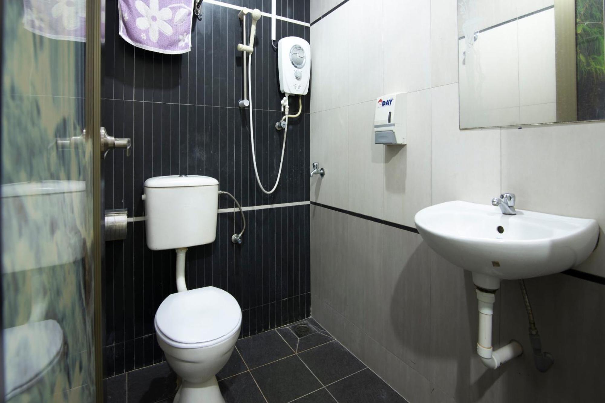 Valley View Hotel Lumut Exterior photo